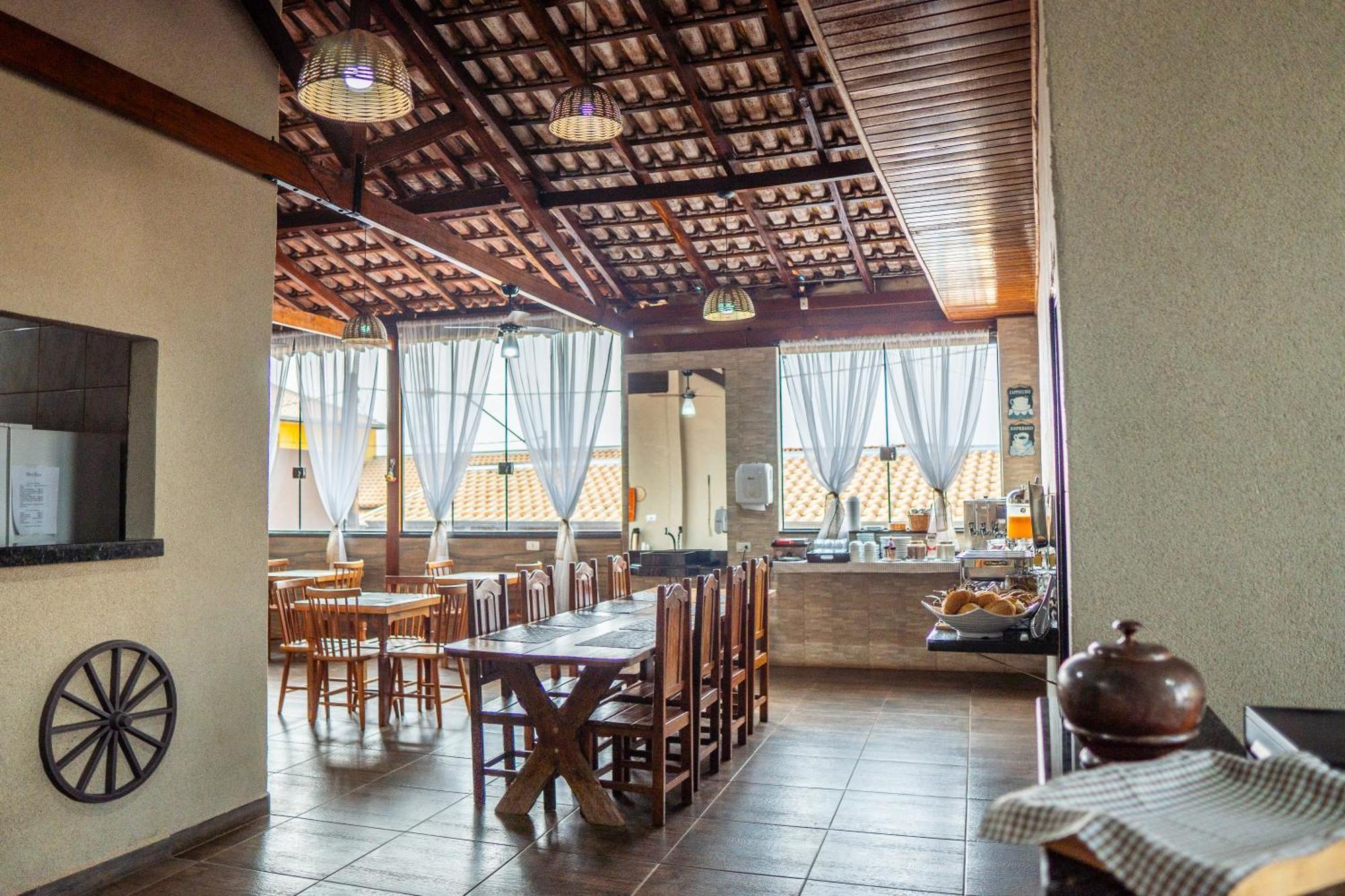 Hotel Nixon Proximo, Rodoviaria, Prefeitura E A Matriz Central Itaí 외부 사진