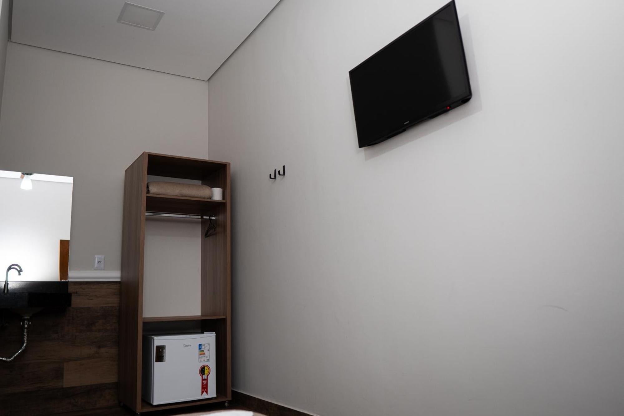 Hotel Nixon Proximo, Rodoviaria, Prefeitura E A Matriz Central Itaí 외부 사진
