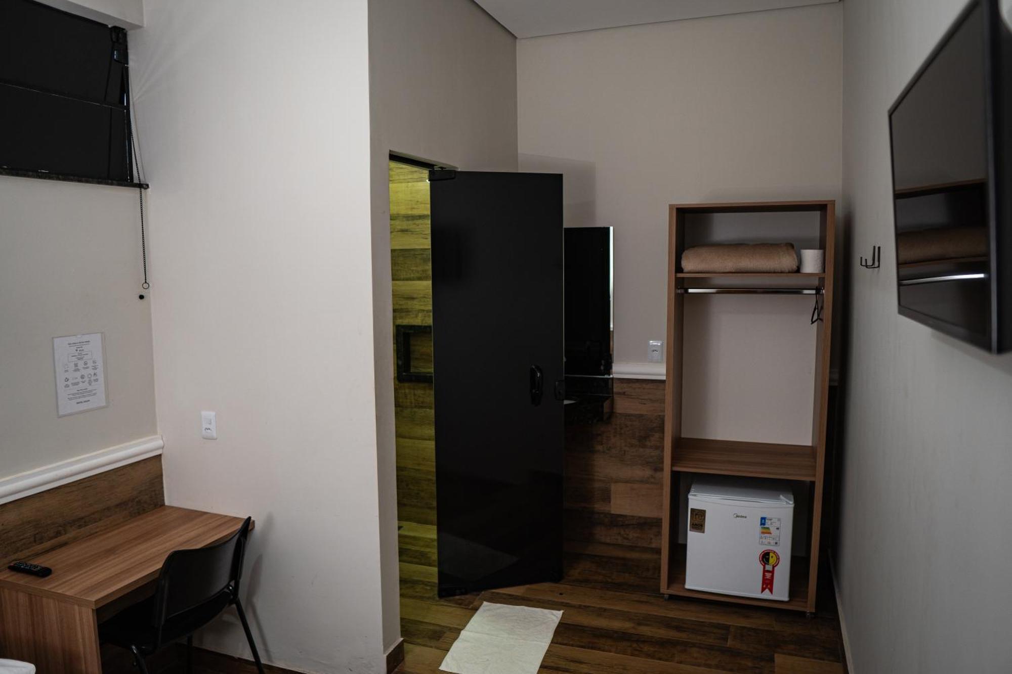 Hotel Nixon Proximo, Rodoviaria, Prefeitura E A Matriz Central Itaí 외부 사진