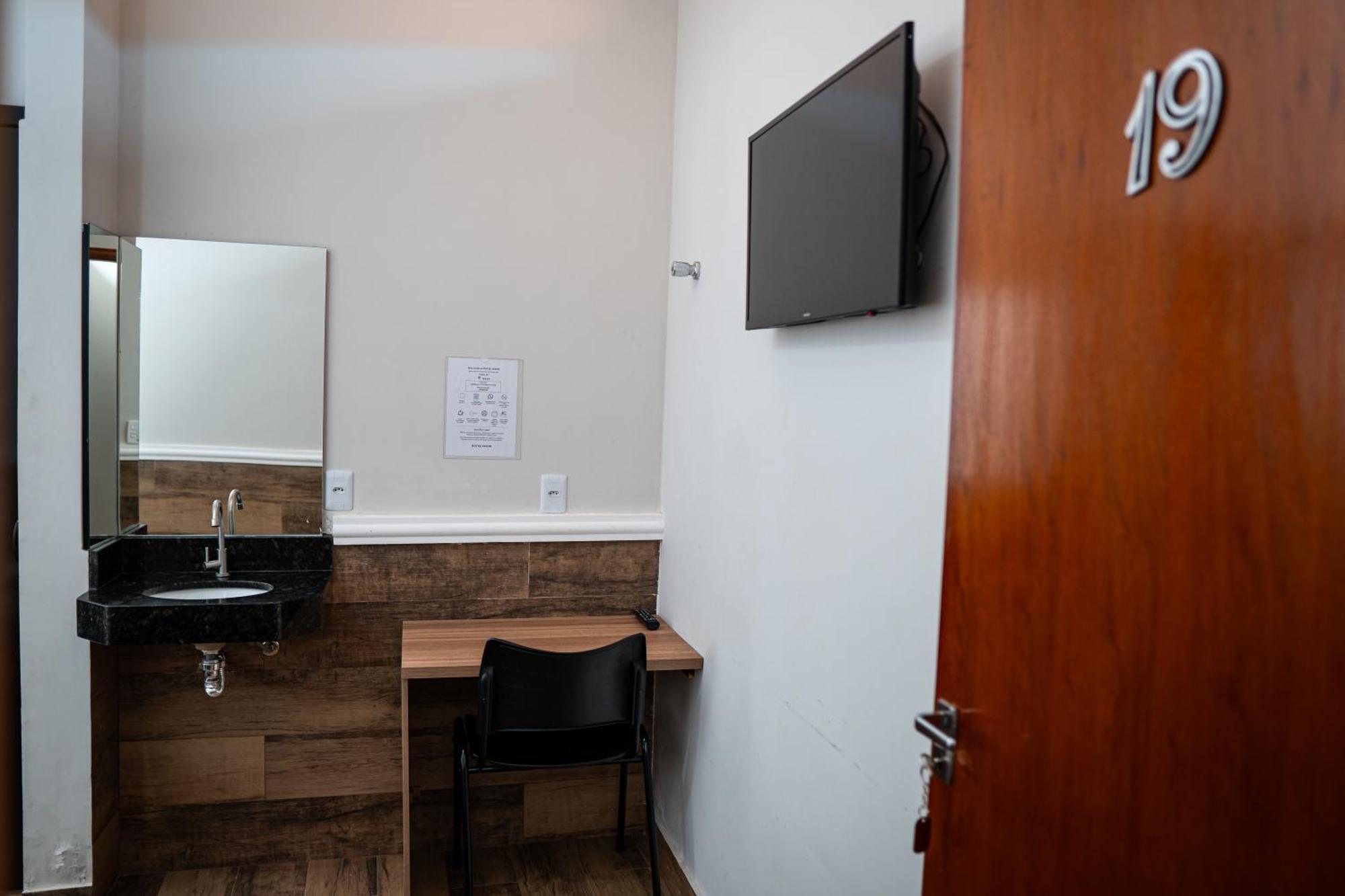 Hotel Nixon Proximo, Rodoviaria, Prefeitura E A Matriz Central Itaí 외부 사진