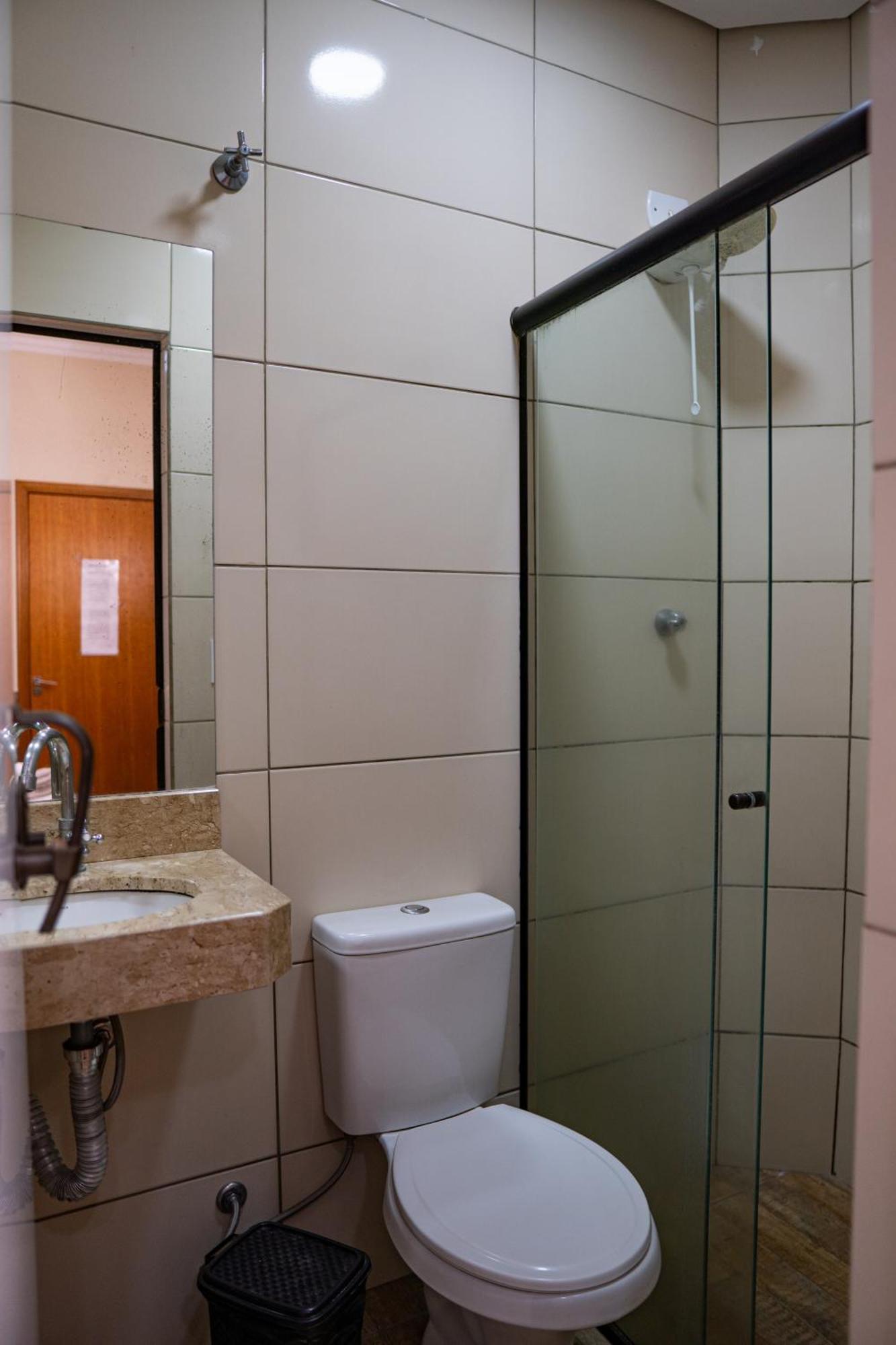 Hotel Nixon Proximo, Rodoviaria, Prefeitura E A Matriz Central Itaí 외부 사진