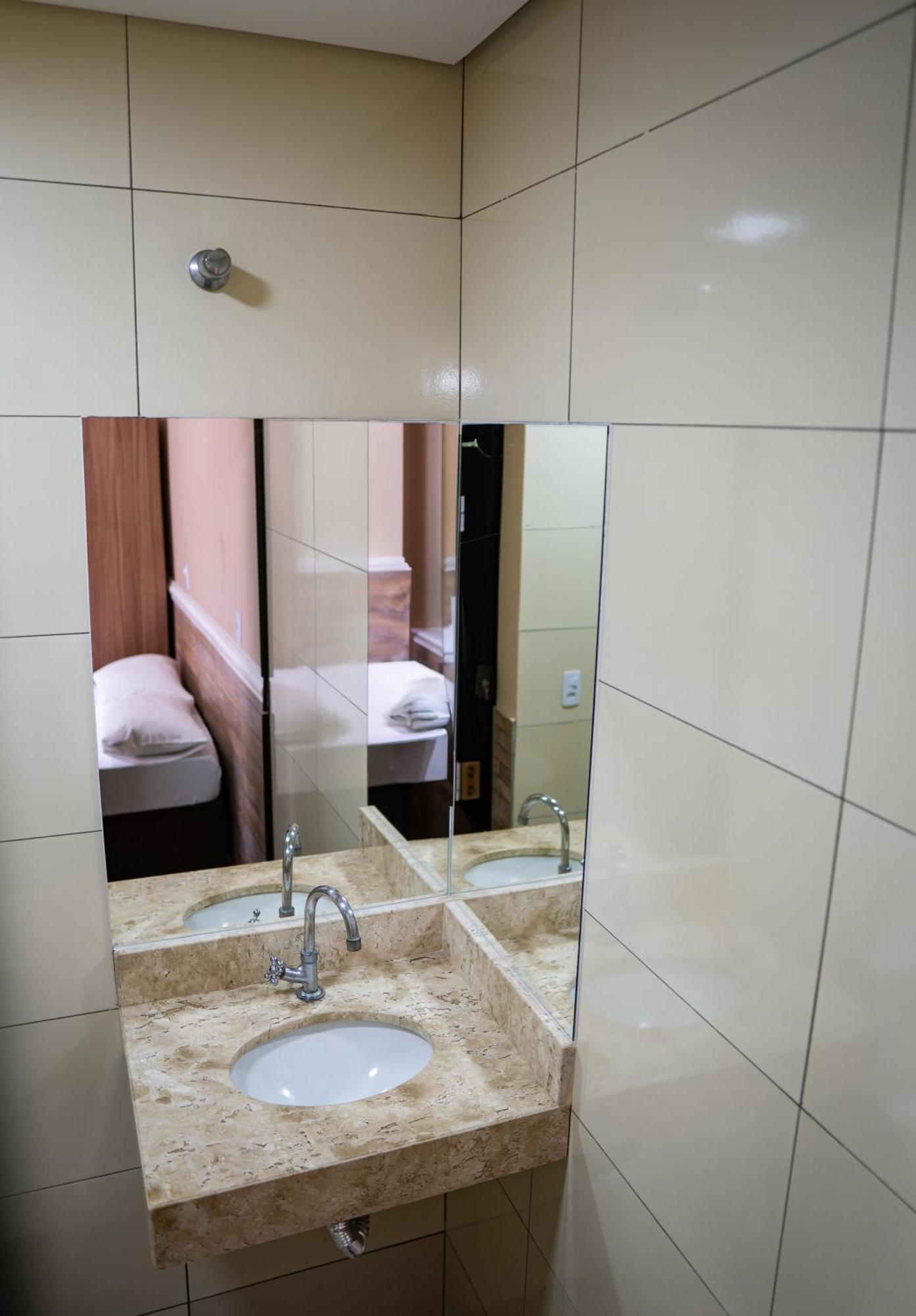 Hotel Nixon Proximo, Rodoviaria, Prefeitura E A Matriz Central Itaí 외부 사진