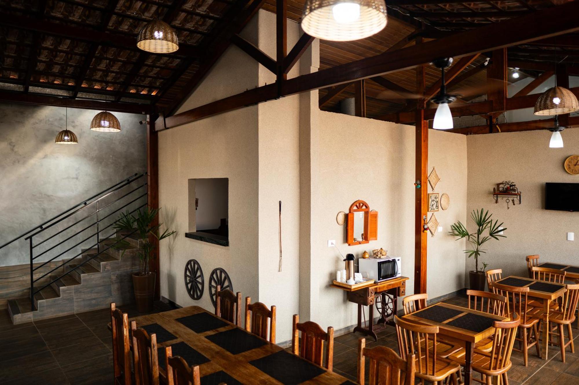 Hotel Nixon Proximo, Rodoviaria, Prefeitura E A Matriz Central Itaí 외부 사진